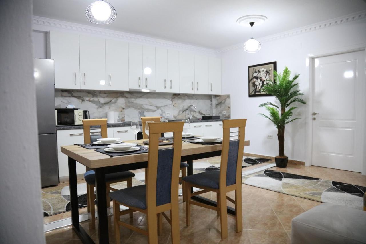 Daily Rent Apartment City Center Elbasan 6 ภายนอก รูปภาพ